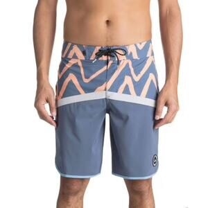 Quiksilver Highline Techtonics Boardshorts - Size 30